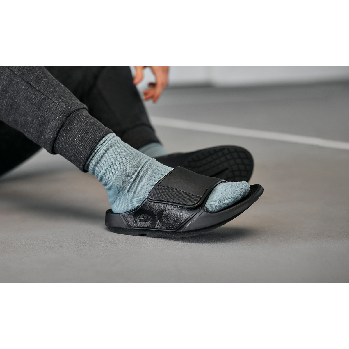 Men's Ooahh Sport Flex Sandal - Matte Black - Image 9