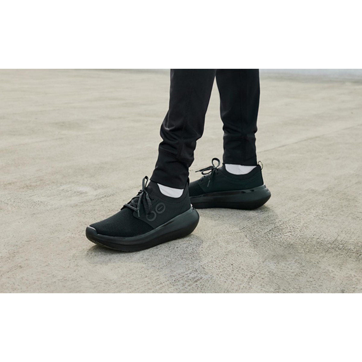 Men's Oomy Stride - Black - Image 10
