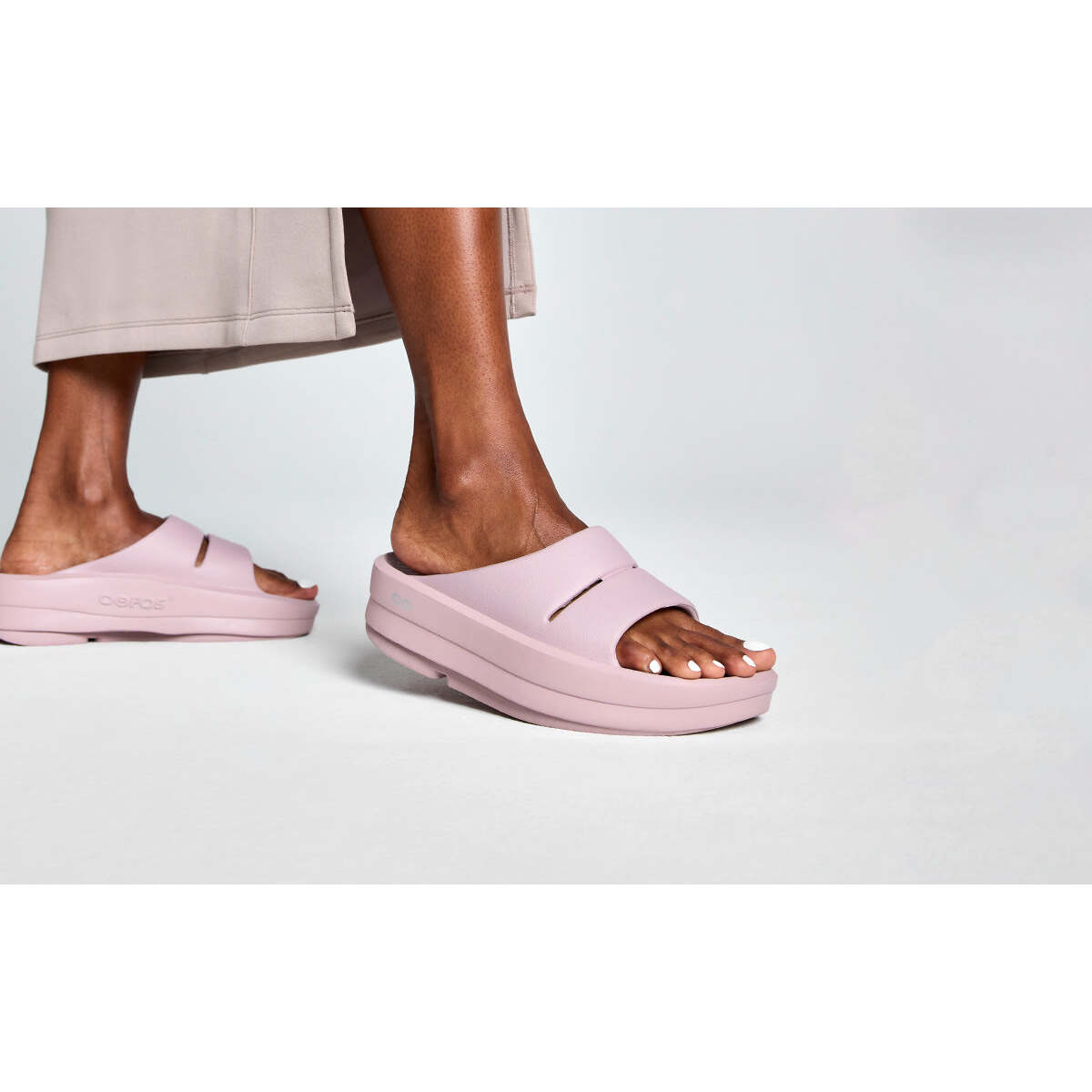 Women's Oomega Ooahh Sandal - Stardust - Image 10